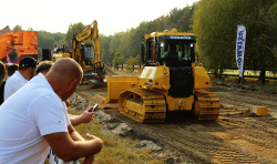 Komatsu Dojo  czyli o maszynach w sposób wyjątkowy