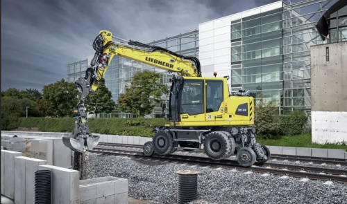 Nowy Liebherr do prac na kolei