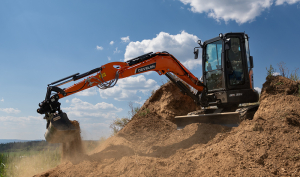 Minikoparka Develon DX35Z-7 – co ulepszono?