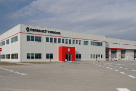 Renault Trucks Center z Młochowa do Tłustego