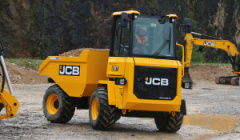 Dual Drive w kolejnej maszynie JCB