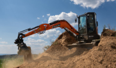 Minikoparka Develon DX35Z-7 – co ulepszono?